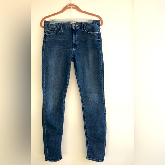 MOTHER Denim - MOTHER The Looker in Groovin -size 30-EUC - soft and stretchy!